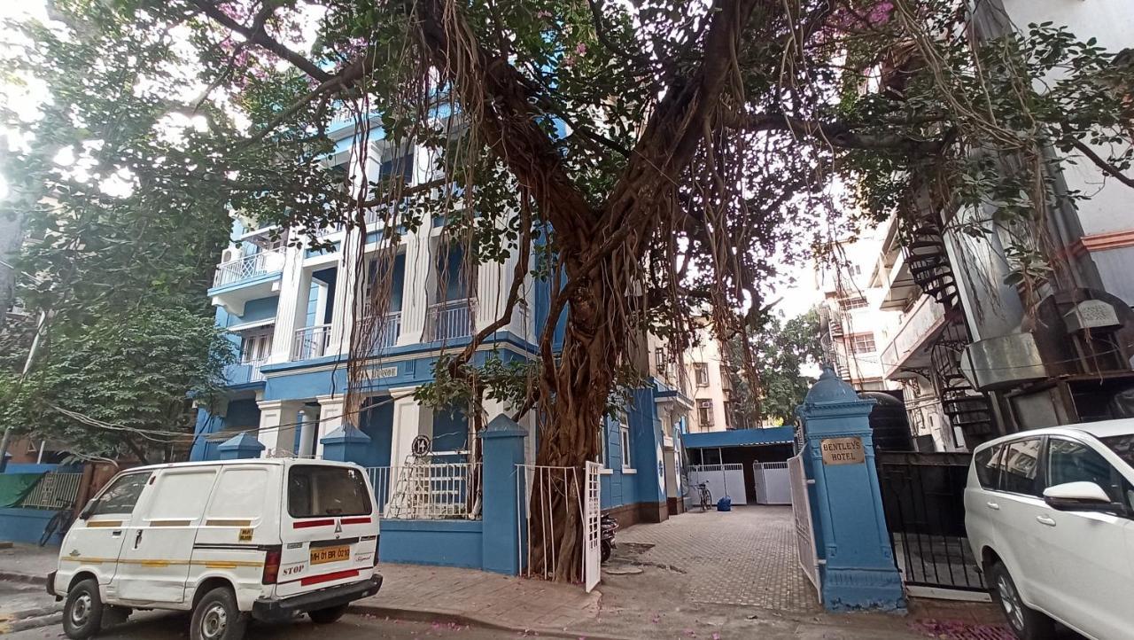 Bentleys Hotel Mumbai Bagian luar foto