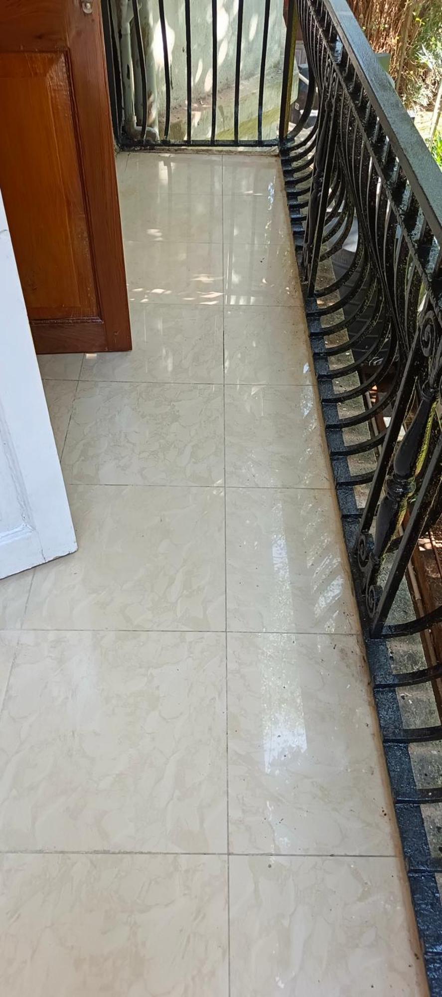 Bentleys Hotel Mumbai Bagian luar foto